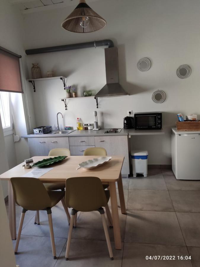 Smyrnis Apartments エルムポリ エクステリア 写真