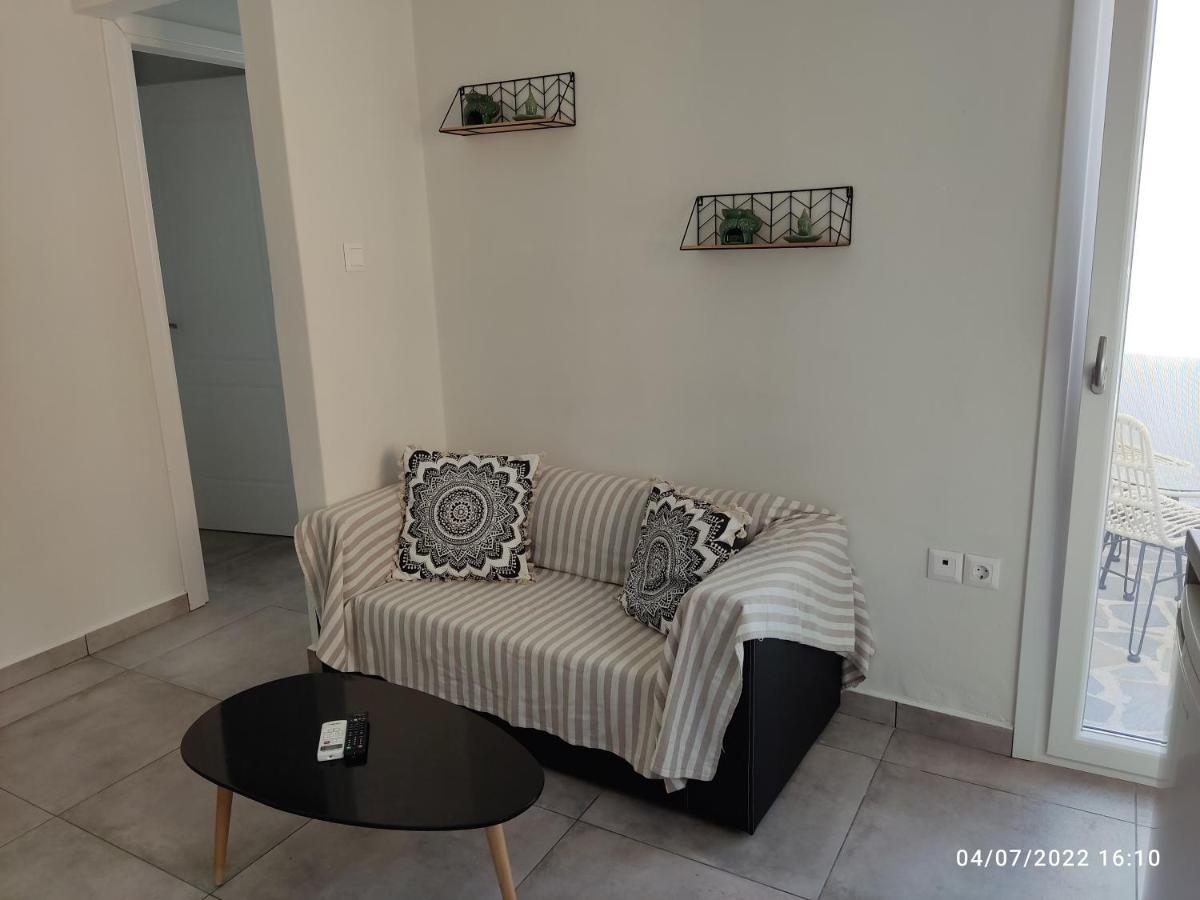 Smyrnis Apartments エルムポリ エクステリア 写真