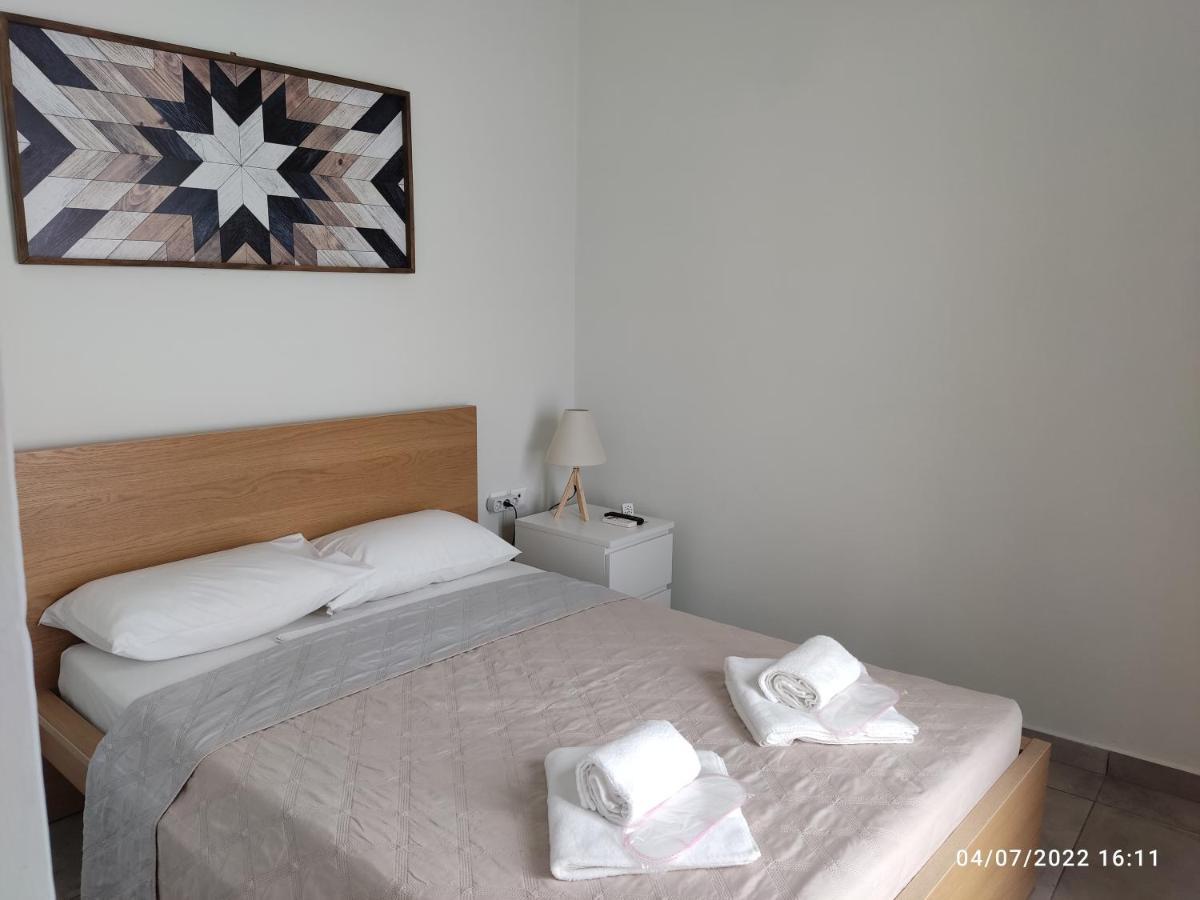 Smyrnis Apartments エルムポリ エクステリア 写真